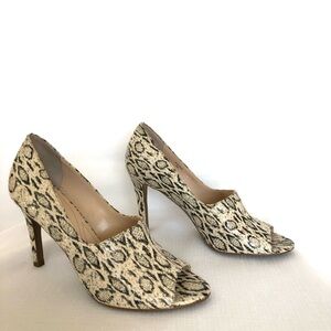 TAHARI ~ Walden ~ Open Peep Toe Pumps ~ Black & Cream Snakeskin Print ~ Size 9